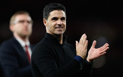 İngiltere Premier Lig'de şampiyon Arsenal!